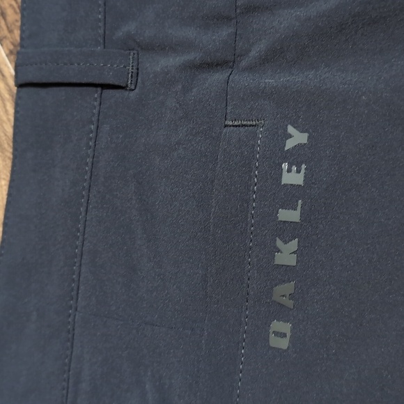 Oakley Take Pro Short 3.0 - NWT Size 34 in Blackout - Picture 4 of 10